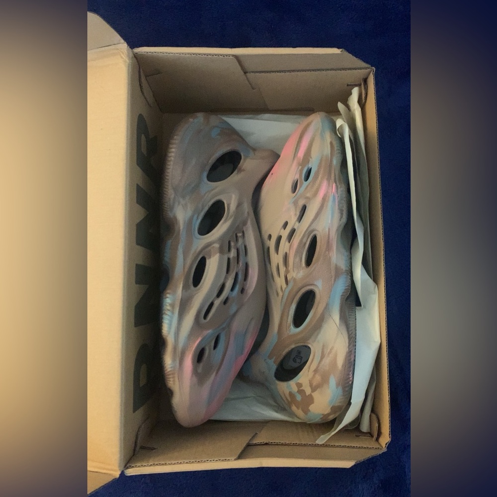 Yeezy Foam RNNR